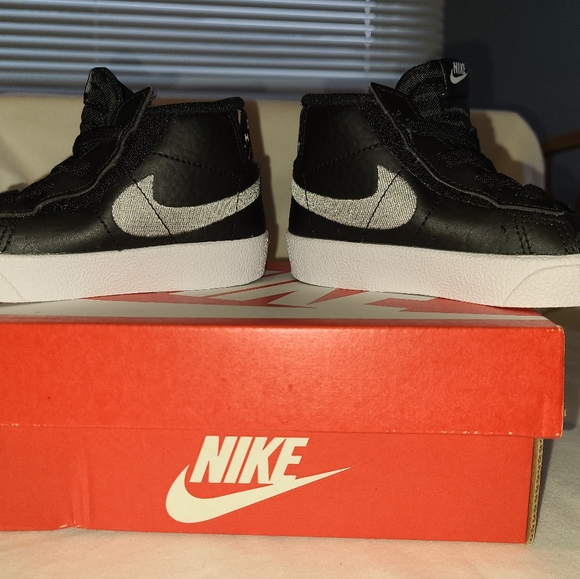 NIKE Blazer Mid '77 SE2 (TD) SIZE 5c - Picture 13 of 16